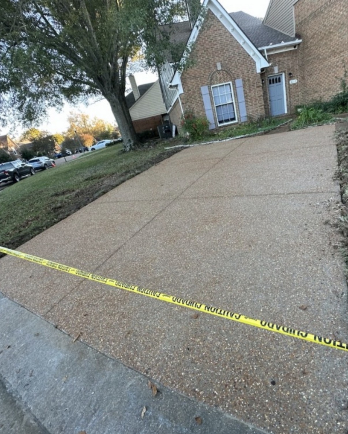 Top Quality driveway replacement with washed concrete in Cordova, TN. Thumbnail